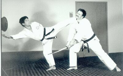 SHIHAN Shigeru Ishino - roundhouse kick circa 1980's